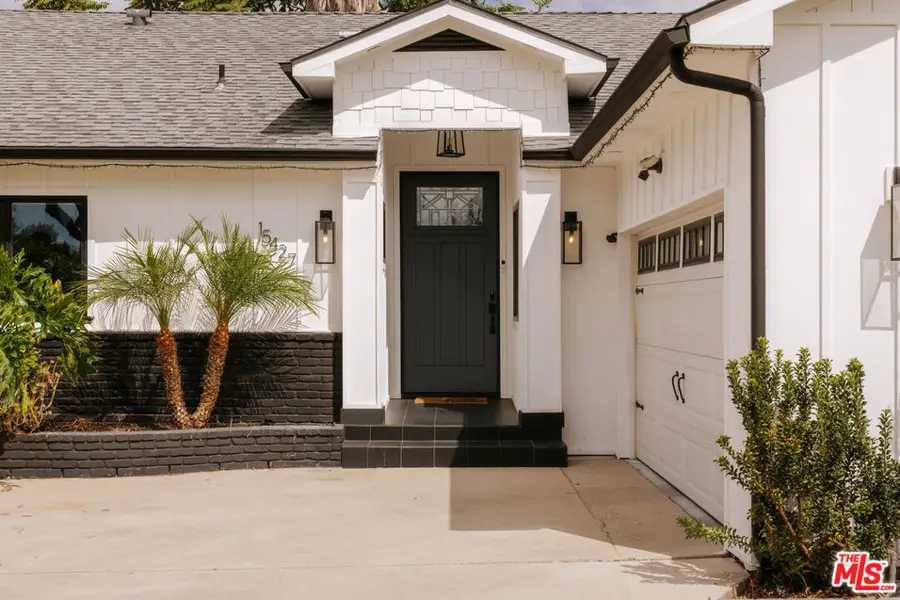 15427 Leadwell Street, Van Nuys, CA 91406 - #2