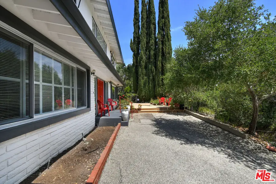 11944 Briarvale Lane, Studio City, CA 91604 - #3