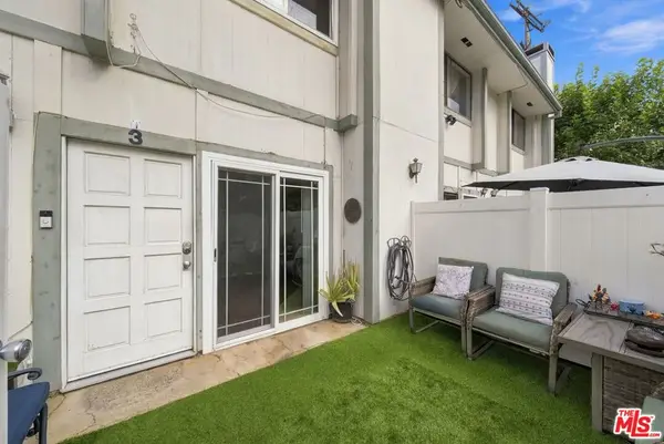 22865 Del Valle Street #3, Woodland Hills, CA 91364