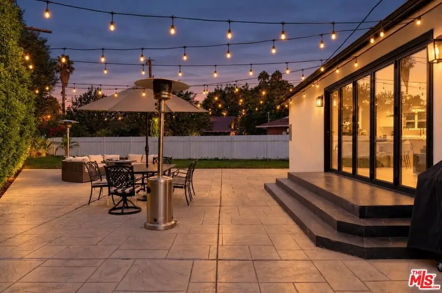 8352 Capps Avenue, Northridge, CA 91324 - #3
