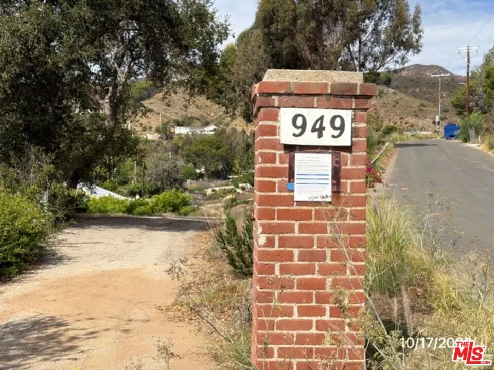 949 Las Lomas Avenue, Pacific Palisades, CA 90272 - #1