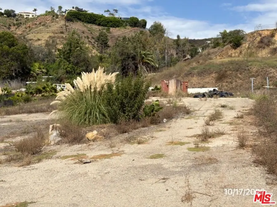 949 Las Lomas Avenue, Pacific Palisades, CA 90272 - #3
