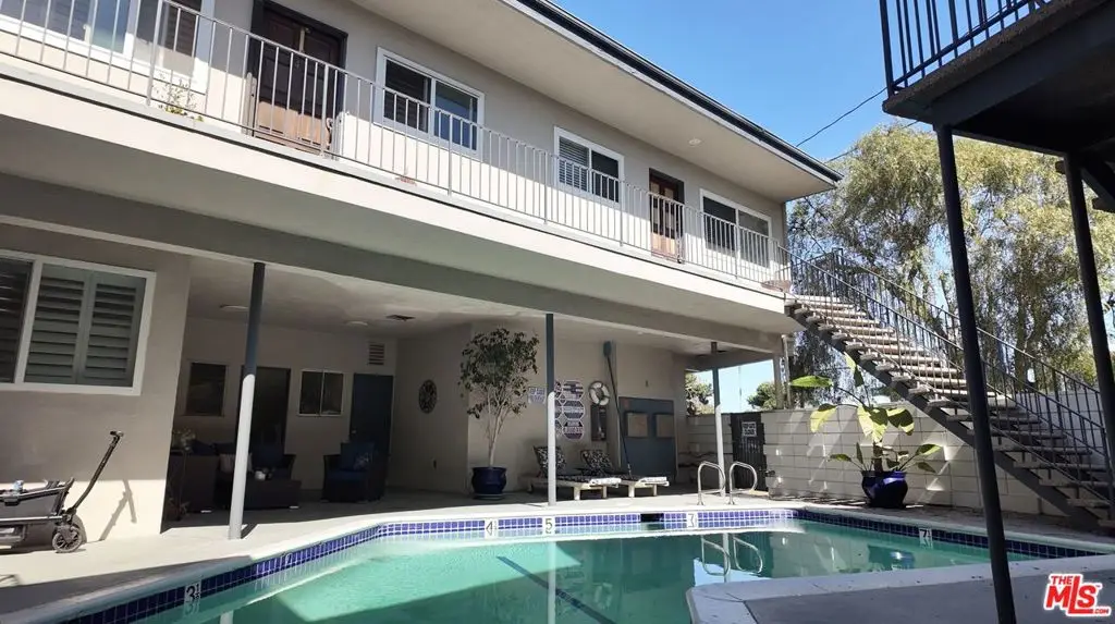 1117 Pacific Avenue #3, Manhattan Beach, CA 90266 - #1