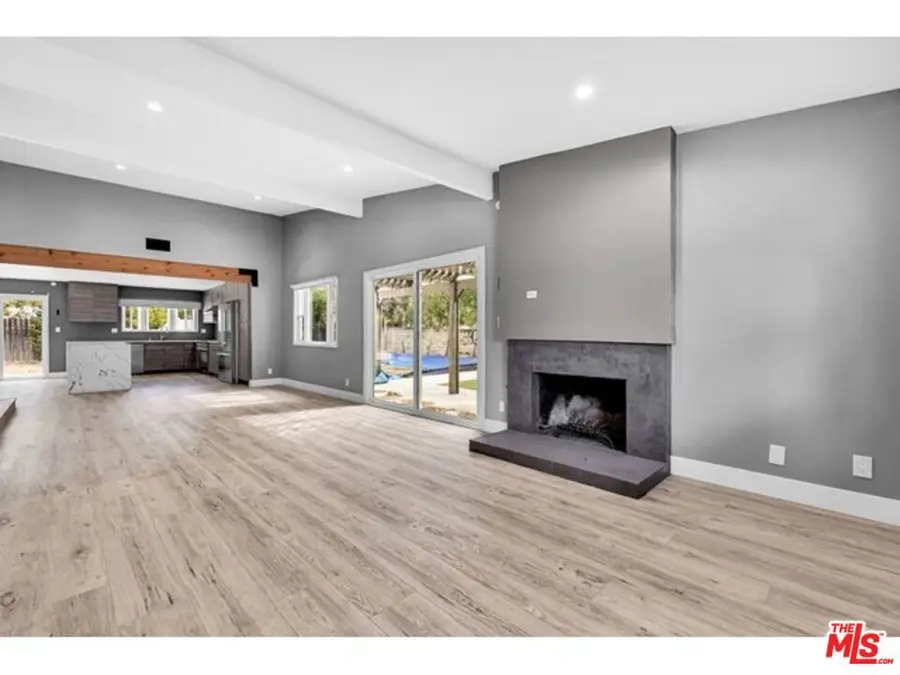 10122 Jovita Avenue, Chatsworth, CA 91311 - #3