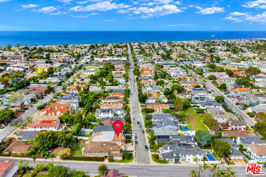 1250 8th Street, Manhattan Beach, CA 90266 - #2
