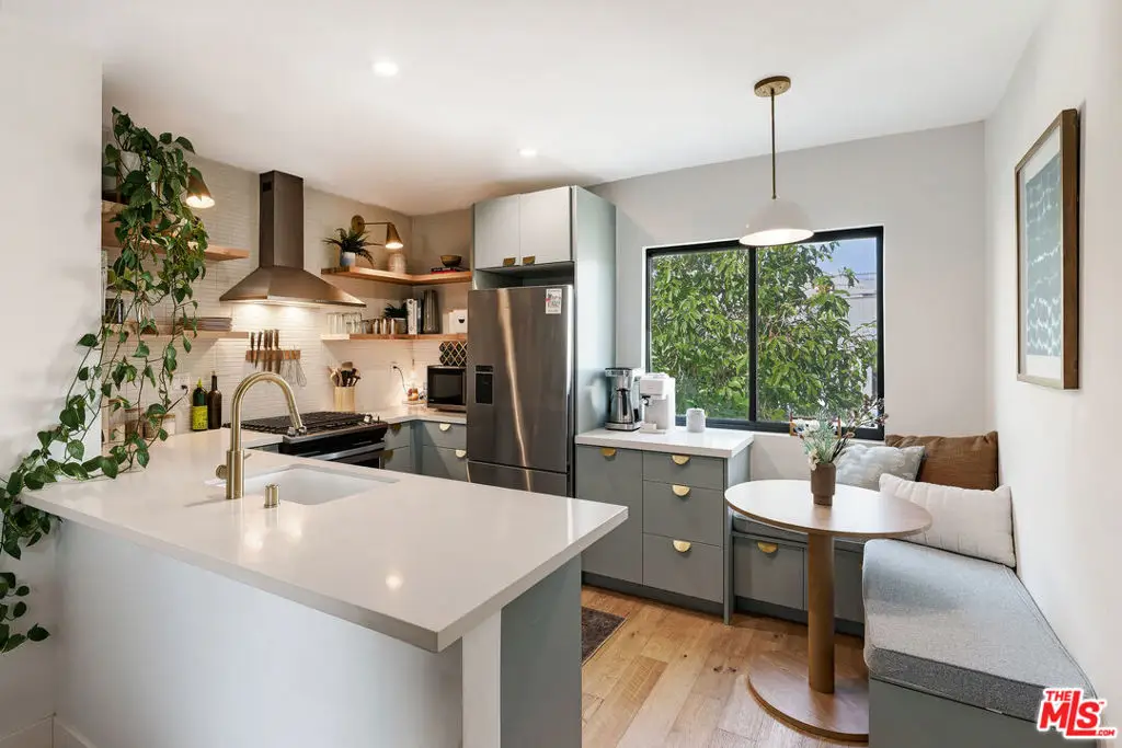 331 Brooks Ave #4, Venice, CA 90291 - #1