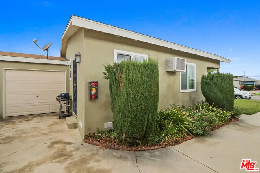 8736 Buckles Street, Downey, CA 90241 - #2