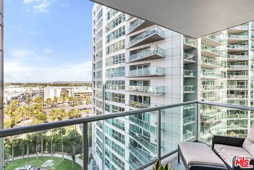 13650 Marina Pointe Drive #1009, Marina Del Rey, CA 90292 - Image #1
