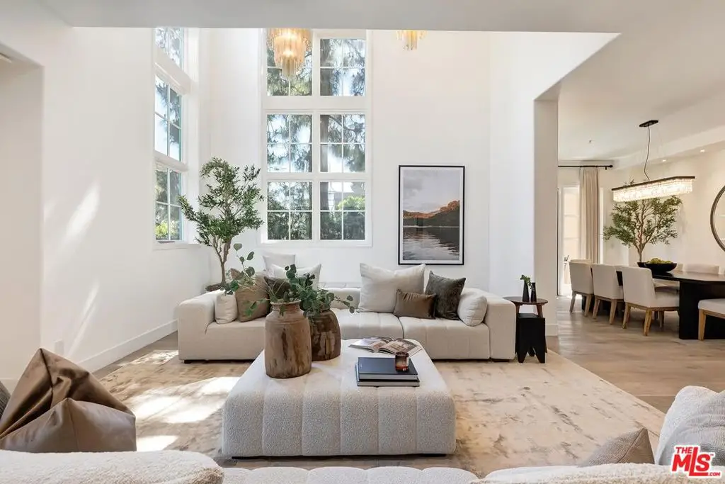 11500 San Vicente Boulevard #221, Los Angeles, CA 90049 - #1
