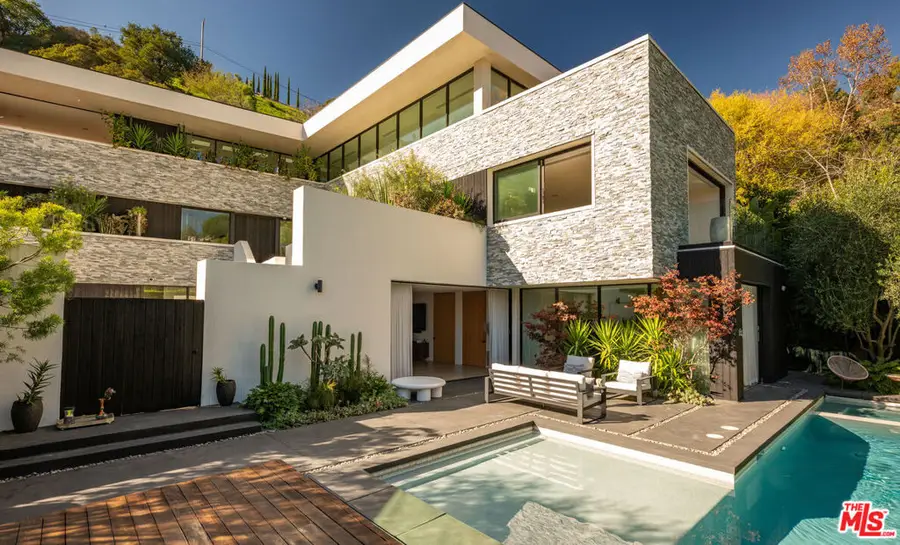 7681 Willow Glen Road, Los Angeles, CA 90046 - Image #2