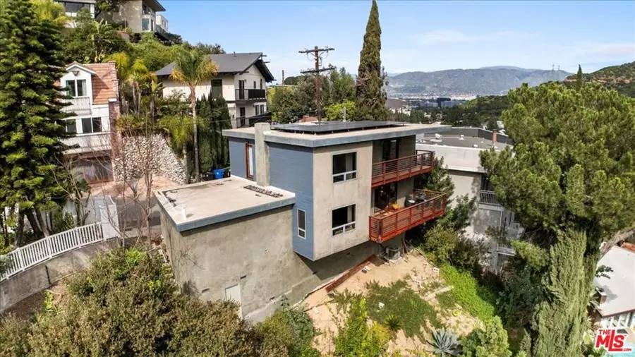 3234 Hillock Drive, Los Angeles, CA 90068 - #3