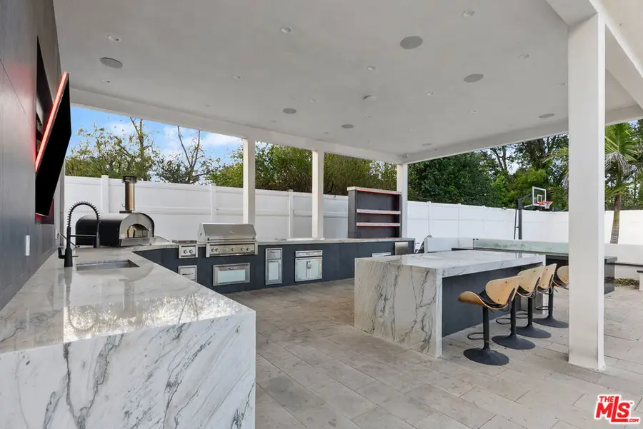 17211 Parthenia Street, Northridge, CA 91325 - #3