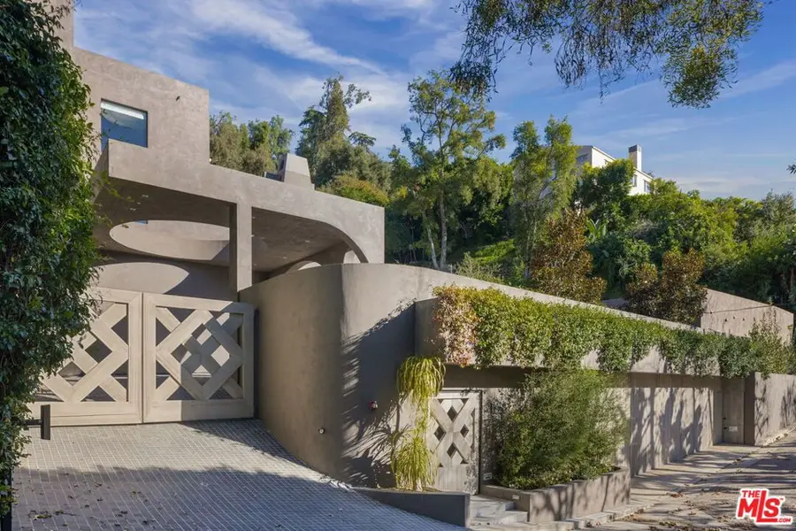 11968 Brentridge Drive, Los Angeles, CA 90049 - #3