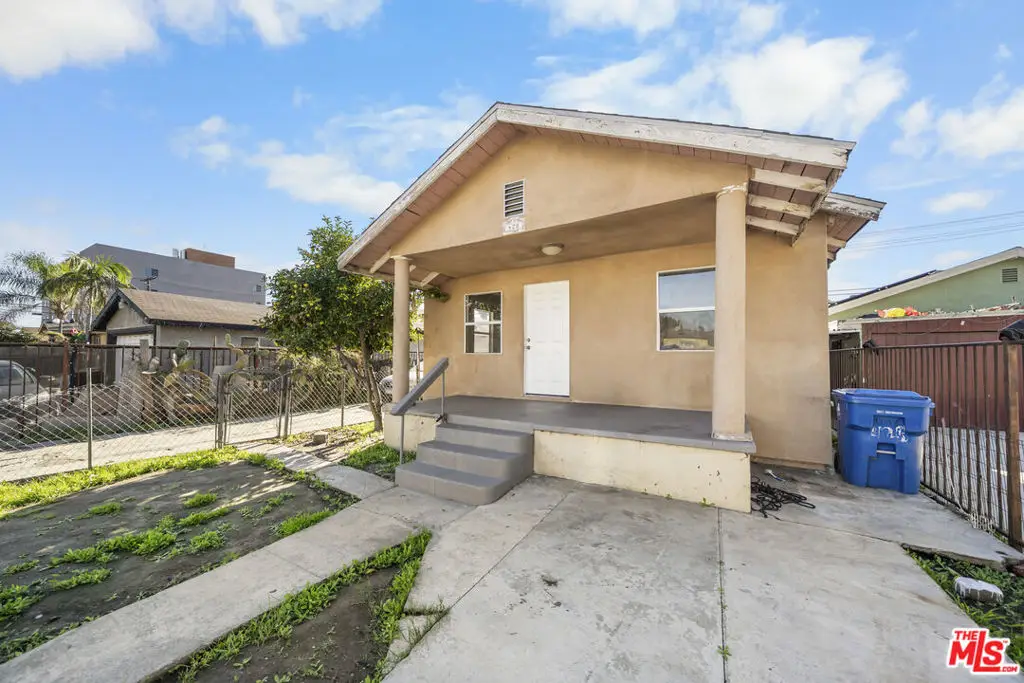 426 E 107th Street, Los Angeles, CA 90003 - Image #1