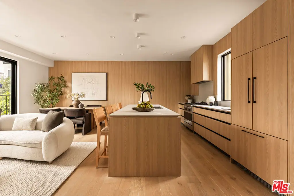 1749 S Marvin Avenue, Los Angeles, CA 90019 - Image #1