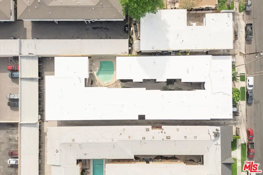 6632 Darby Avenue, Reseda, CA 91335 - Image #3