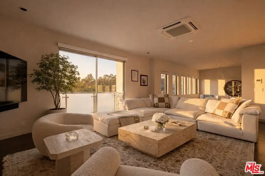 928 N Croft Avenue #304, Los Angeles, CA 90069 - Image #2