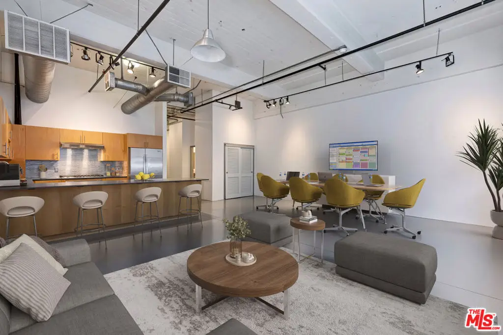 1130 S Flower Street #208, Los Angeles, CA 90015 - #1