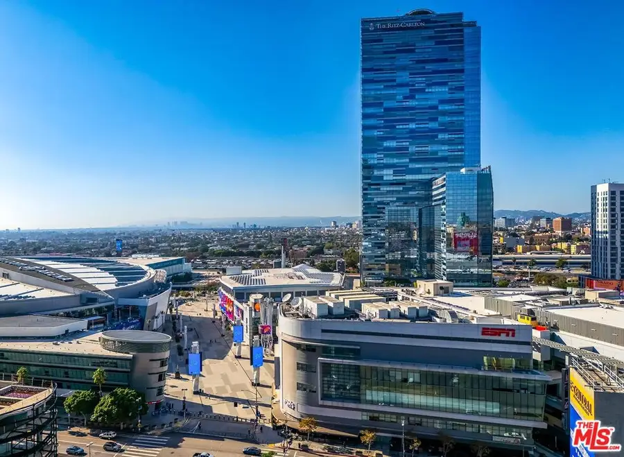 1130 S Flower Street #208, Los Angeles, CA 90015 - #3