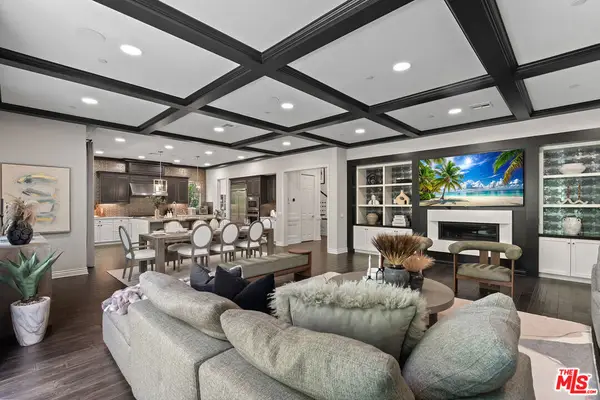 55 Suede, Irvine, CA 92602