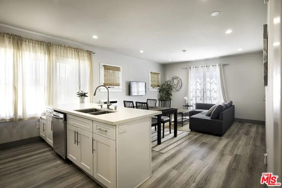 1561 S Harvard Boulevard, Los Angeles, CA 90006 - #3