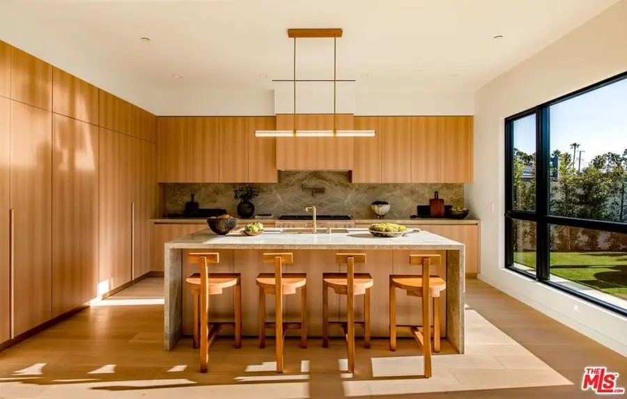 12806 Admiral Avenue, Los Angeles, CA 90066 - Image #3