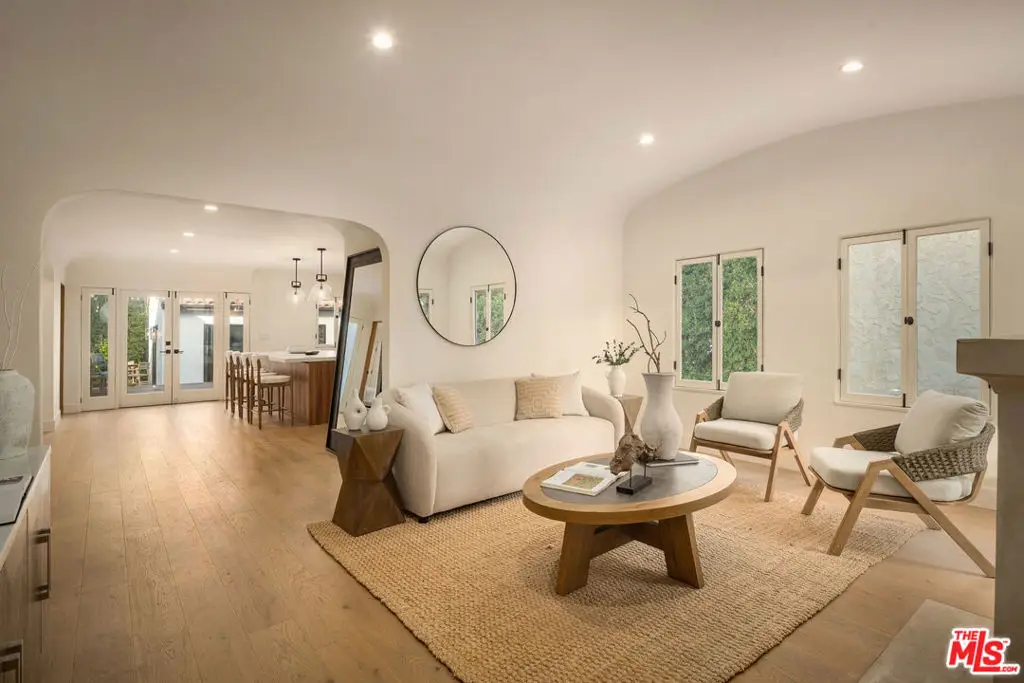 8817 Ashcroft Avenue, West Hollywood, CA 90048 - Image #1