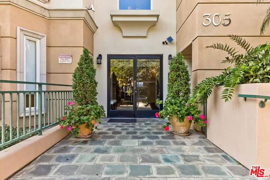 305 Arnaz Drive #304, Los Angeles, CA 90048 - #2