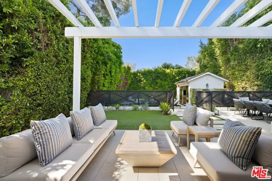 15125 Valley Vista Boulevard, Sherman Oaks, CA 91403 - Image #2