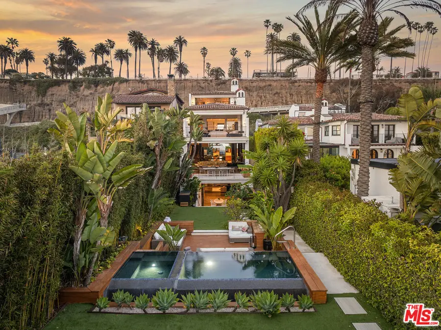 966 Palisades Beach Road, Santa Monica, CA 90403 - Image #2