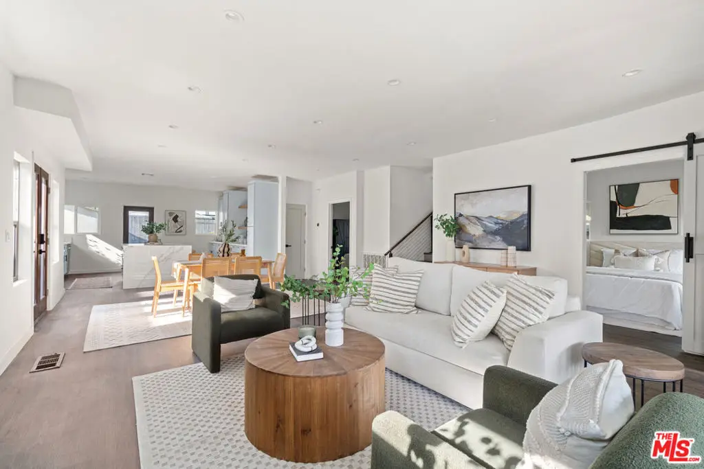 2209 West Boulevard, Los Angeles, CA 90016 - Image #1