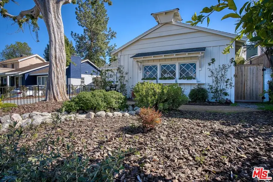 22140 Ybarra Road, Woodland Hills, CA 91364 - #3