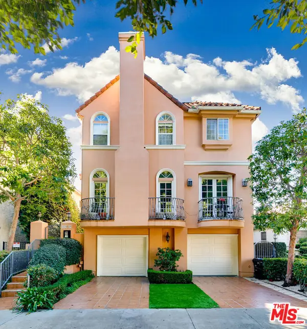 1827 Barry Avenue #2, Los Angeles, CA 90025