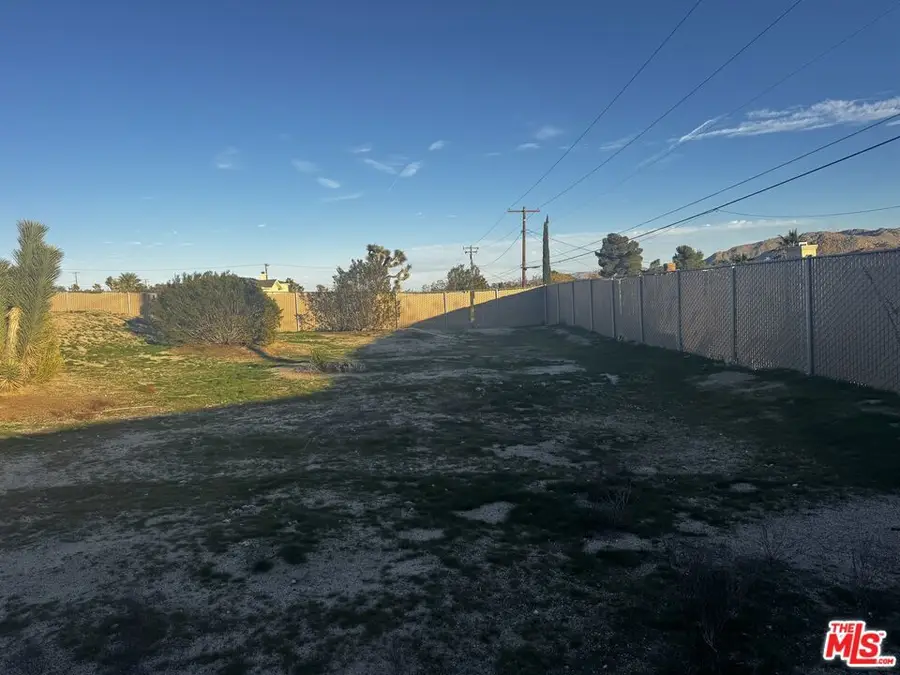 57465 Warren Way, Yucca Valley, CA 92284 - #2