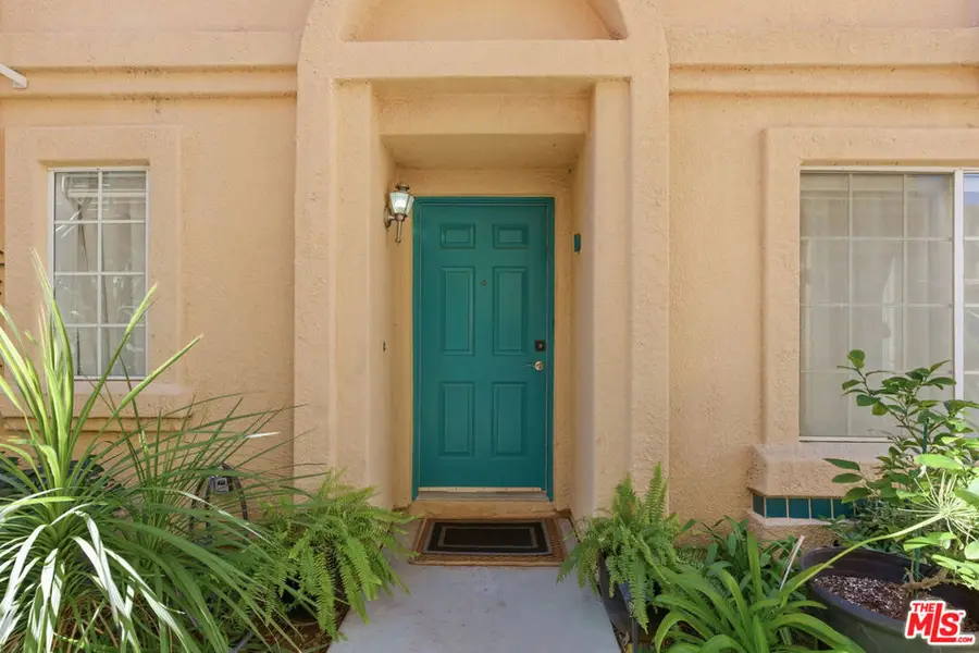 18840 Vista Del Canon #D, Newhall, CA 91321 - Image #2