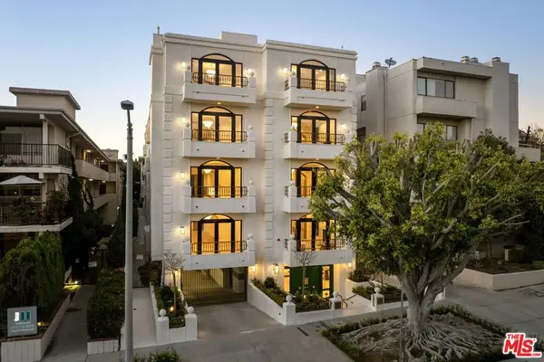 11923 Gorham Avenue #401, Los Angeles, CA 90049