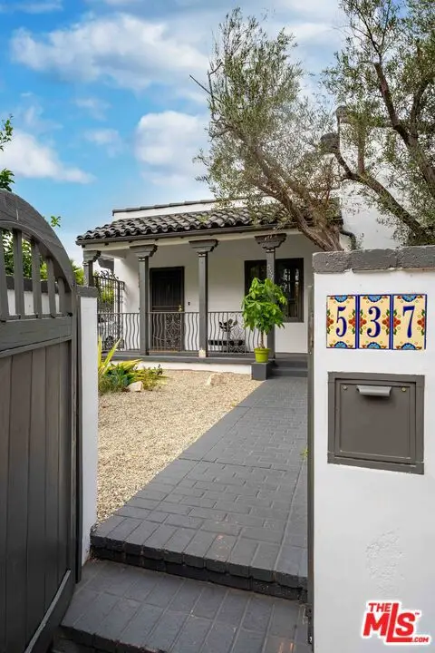 535 N Poinsettia Place, Los Angeles, CA 90036 - Image #2