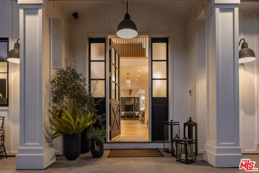 16101 Royal Mount Drive, Encino, CA 91436 - #3