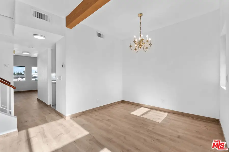 6323 Reseda Boulevard #6, Tarzana, CA 91335 - #2