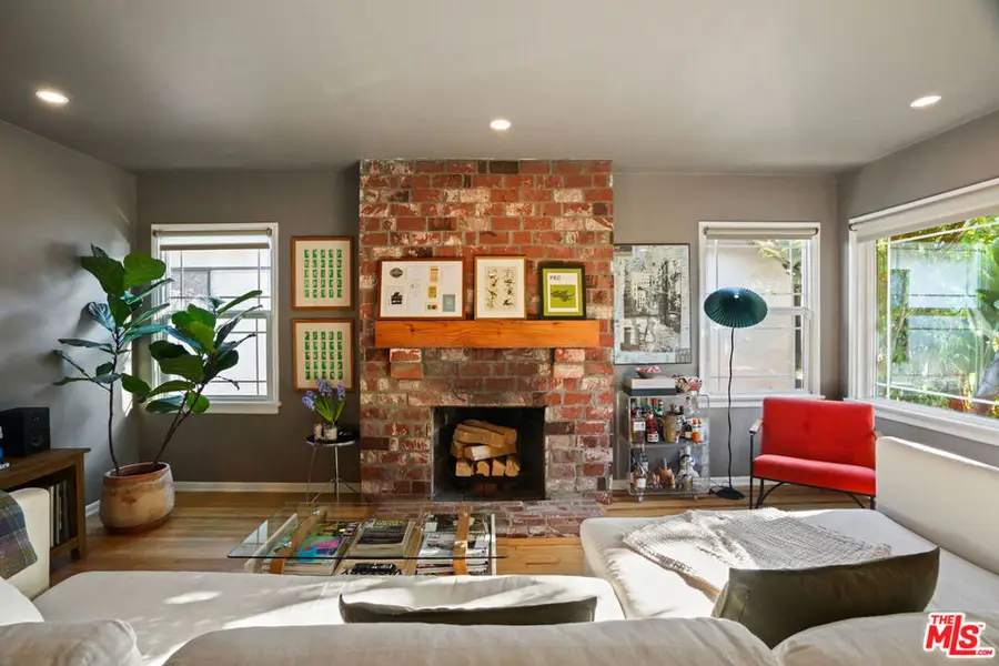 3488 Rosewood Avenue, Los Angeles, CA 90066 - #2