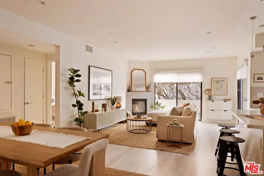 11811 Kiowa Avenue #103, Los Angeles, CA 90049 - Image #2