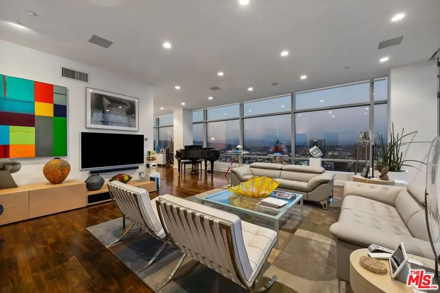 900 W Olympic Boulevard #46G, Los Angeles, CA 90015 - #2