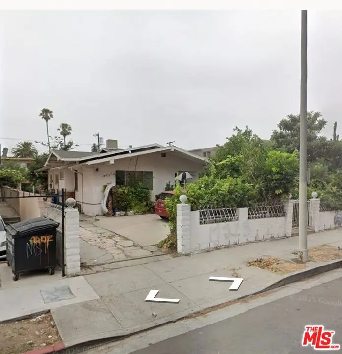 527 N Harvard Boulevard, Los Angeles, CA 90004 - Image #2