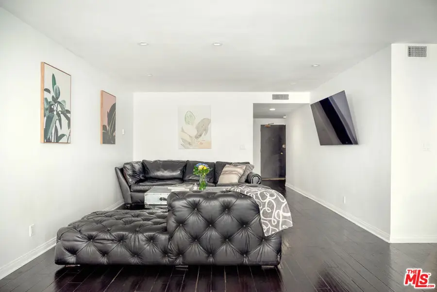 7259 Hillside Avenue #202, Los Angeles, CA 90046 - Image #2