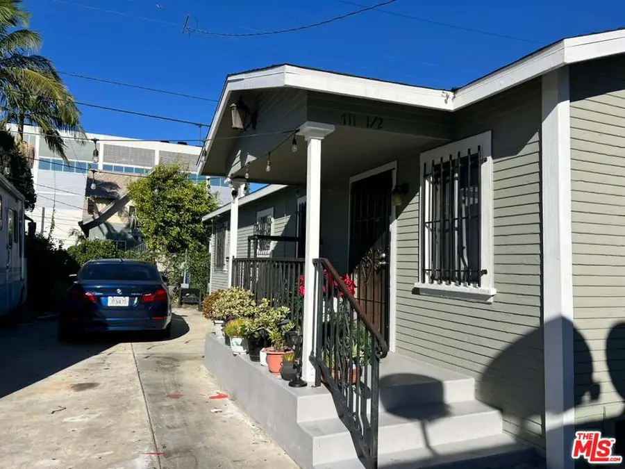 711 W 41st Street, Los Angeles, CA 90037 - #3