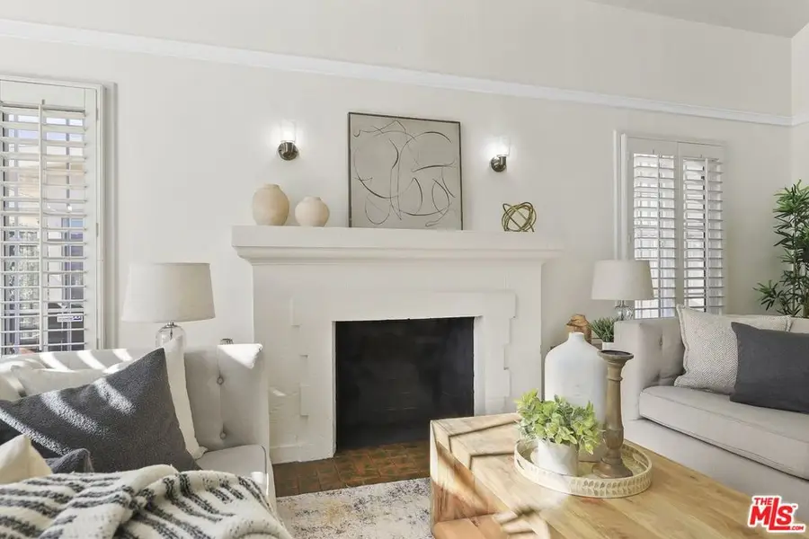 5761 W Olympic Boulevard, Los Angeles, CA 90036 - Image #3