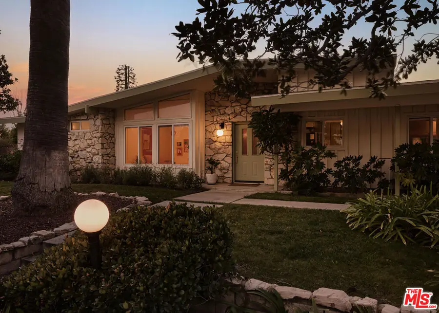 6001 Manton Avenue, Woodland Hills, CA 91367 - #2