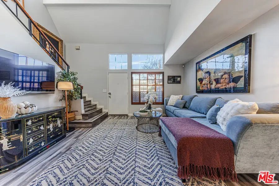 170 N Sierra Bonita Avenue #4, Pasadena, CA 91106 - #3