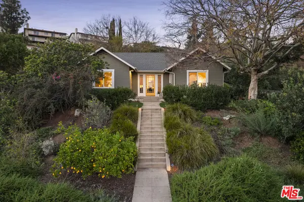 4511 College View Avenue, Los Angeles, CA 90041