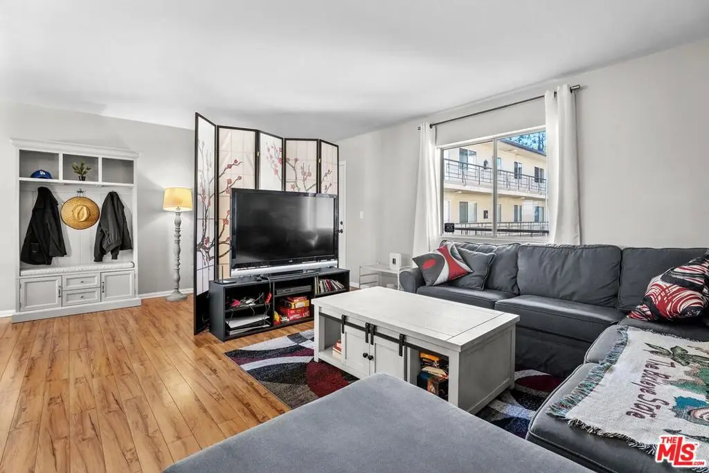 4358 Mammoth Avenue #14, Sherman Oaks, CA 91423 - Image #1